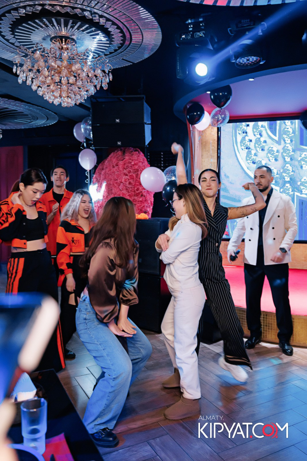 ЗАЯ, НА БИС. КИПЯТКОМ АЛМАТЫ!