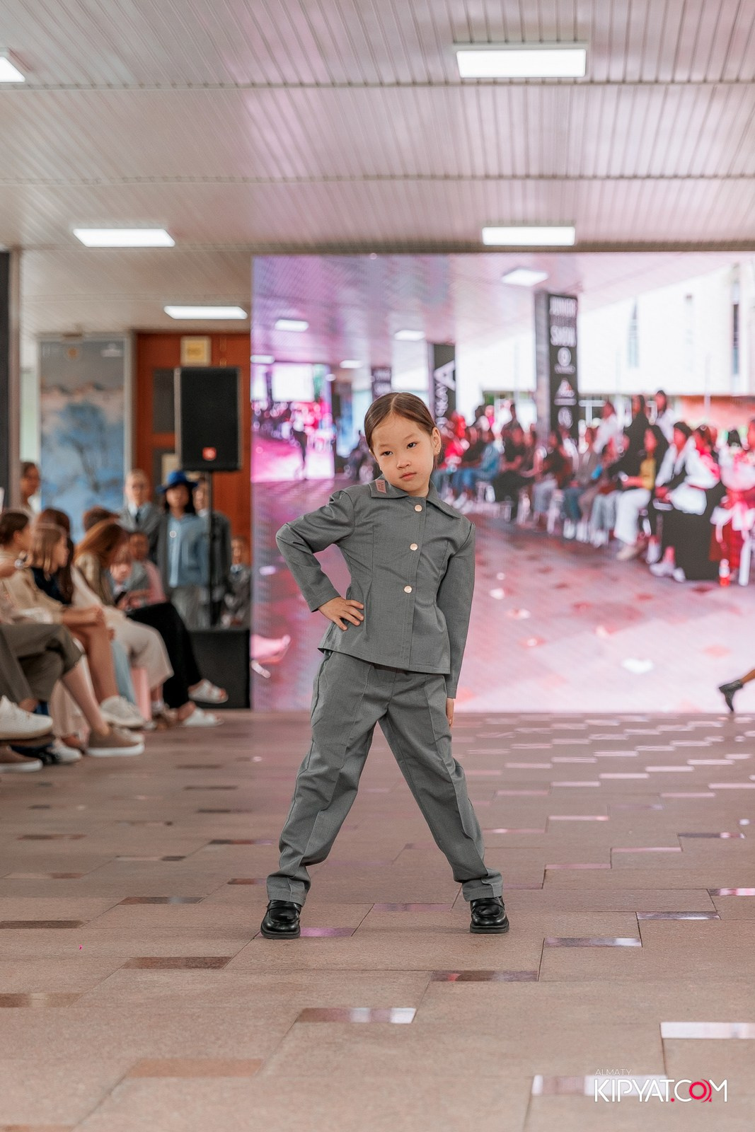 JUNIOR FASHION SHOW. КИПЯТКОМ АЛМАТЫ!