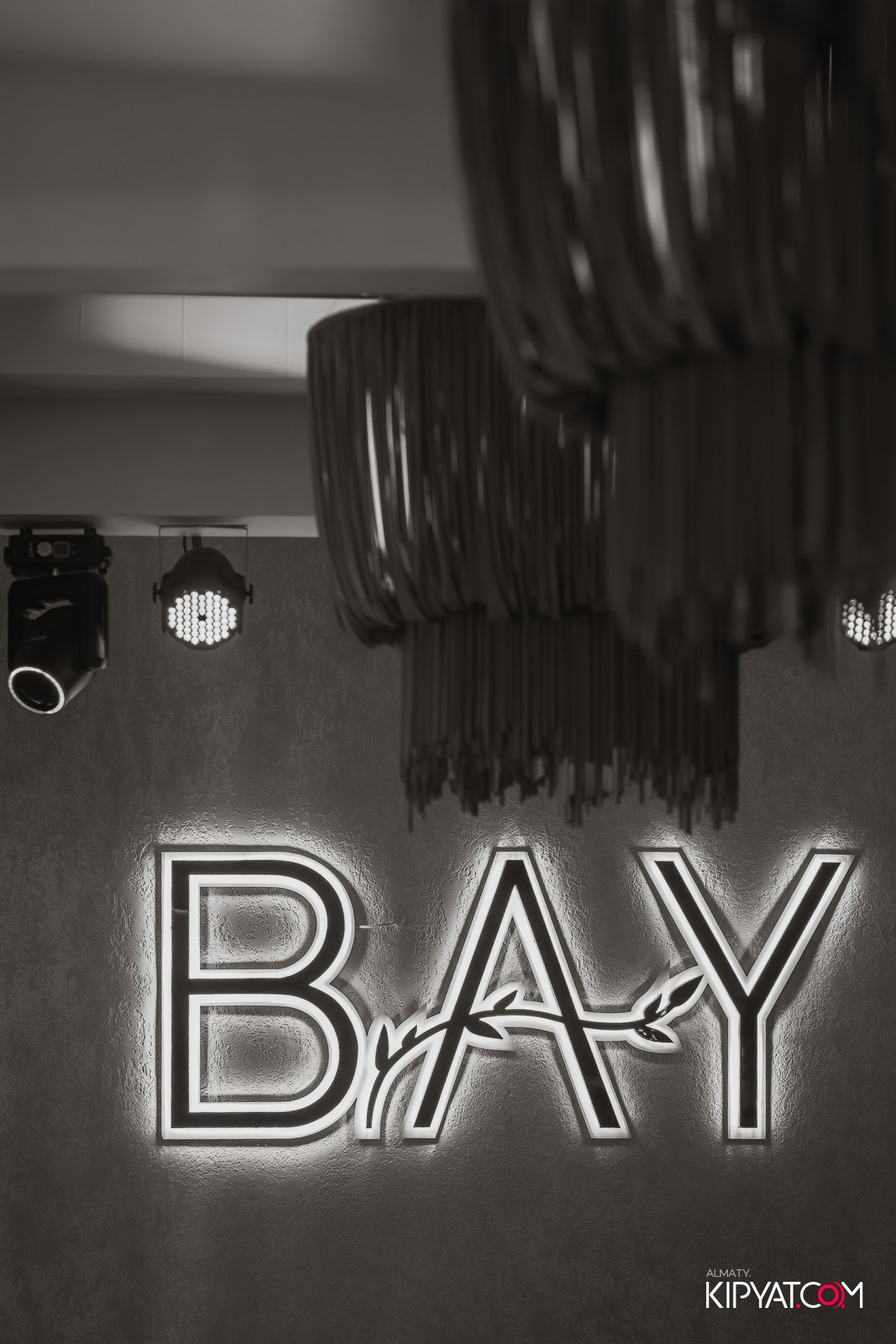 BAY RESTAURANT & BAR. КИПЯТКОМ АЛМАТЫ!