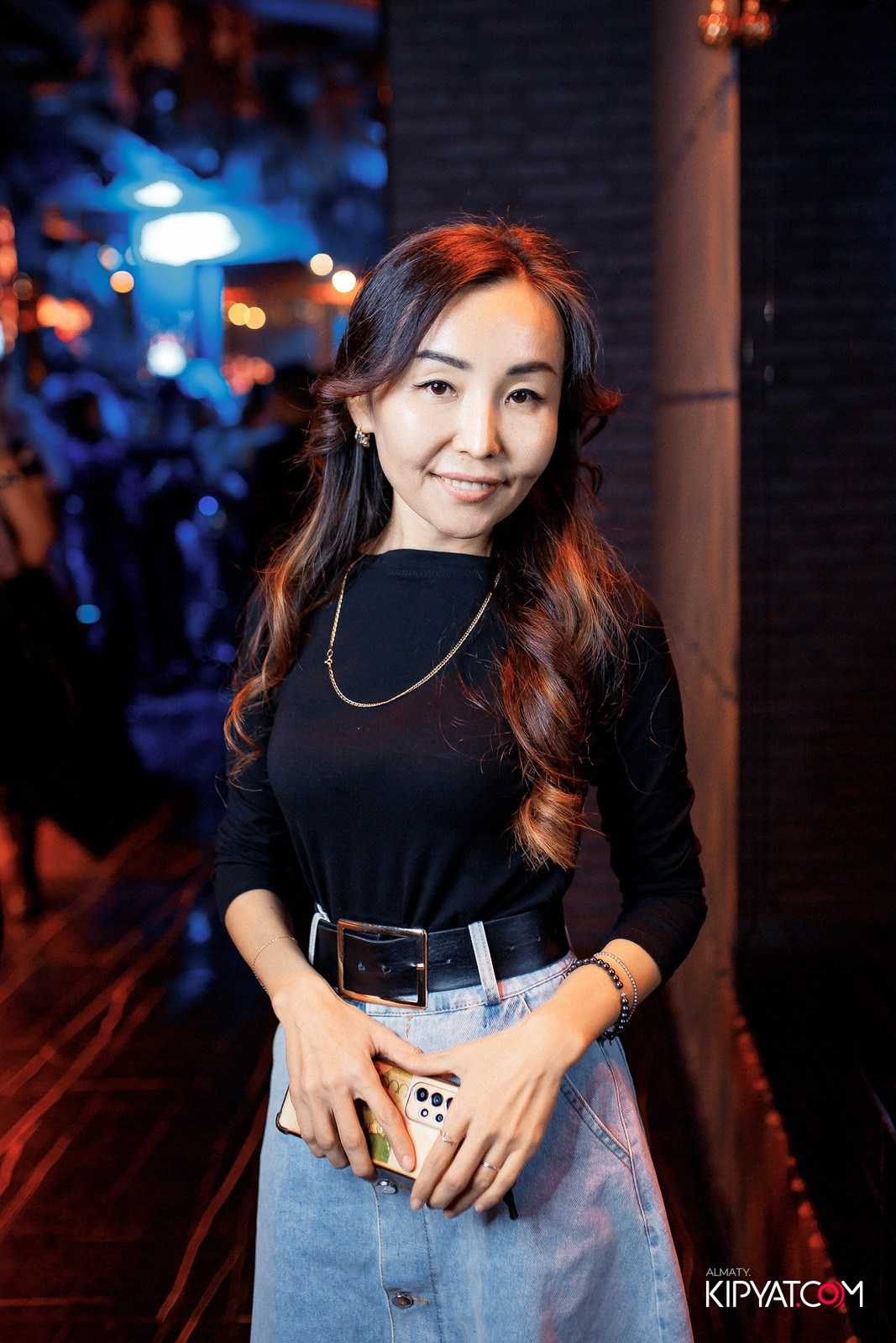 БАР ПАНАЕХАЛИ НА ТОЛЕ БИ. КИПЯТКОМ АЛМАТЫ!