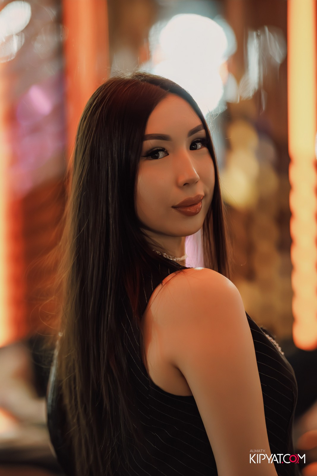 FRIENDS BAR & TERRACE. КИПЯТКОМ АЛМАТЫ!