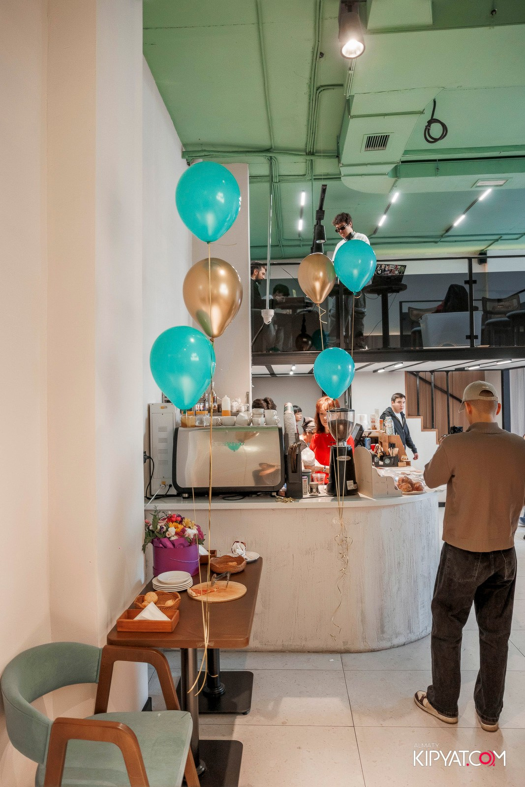 ОТКРЫТИЕ COFFEE SHAKE АСЫЛ ТАС. КИПЯТКОМ АЛМАТЫ!