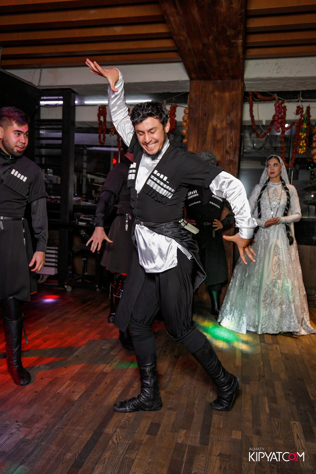 ВАХТАНГУРИ. КИПЯТКОМ АЛМАТЫ!