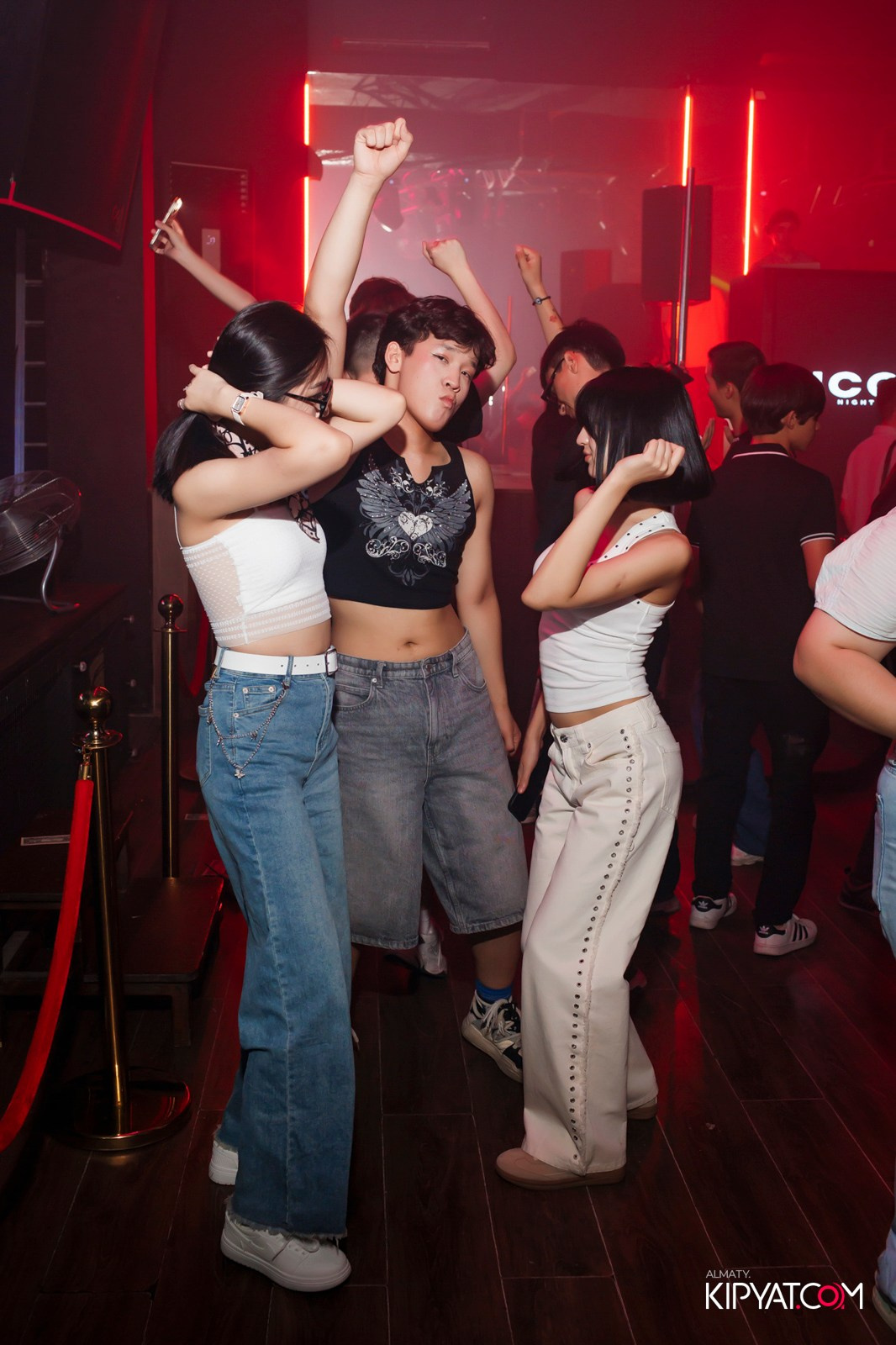 НОЧНОЙ КЛУБ ICON. КИПЯТКОМ АЛМАТЫ!
