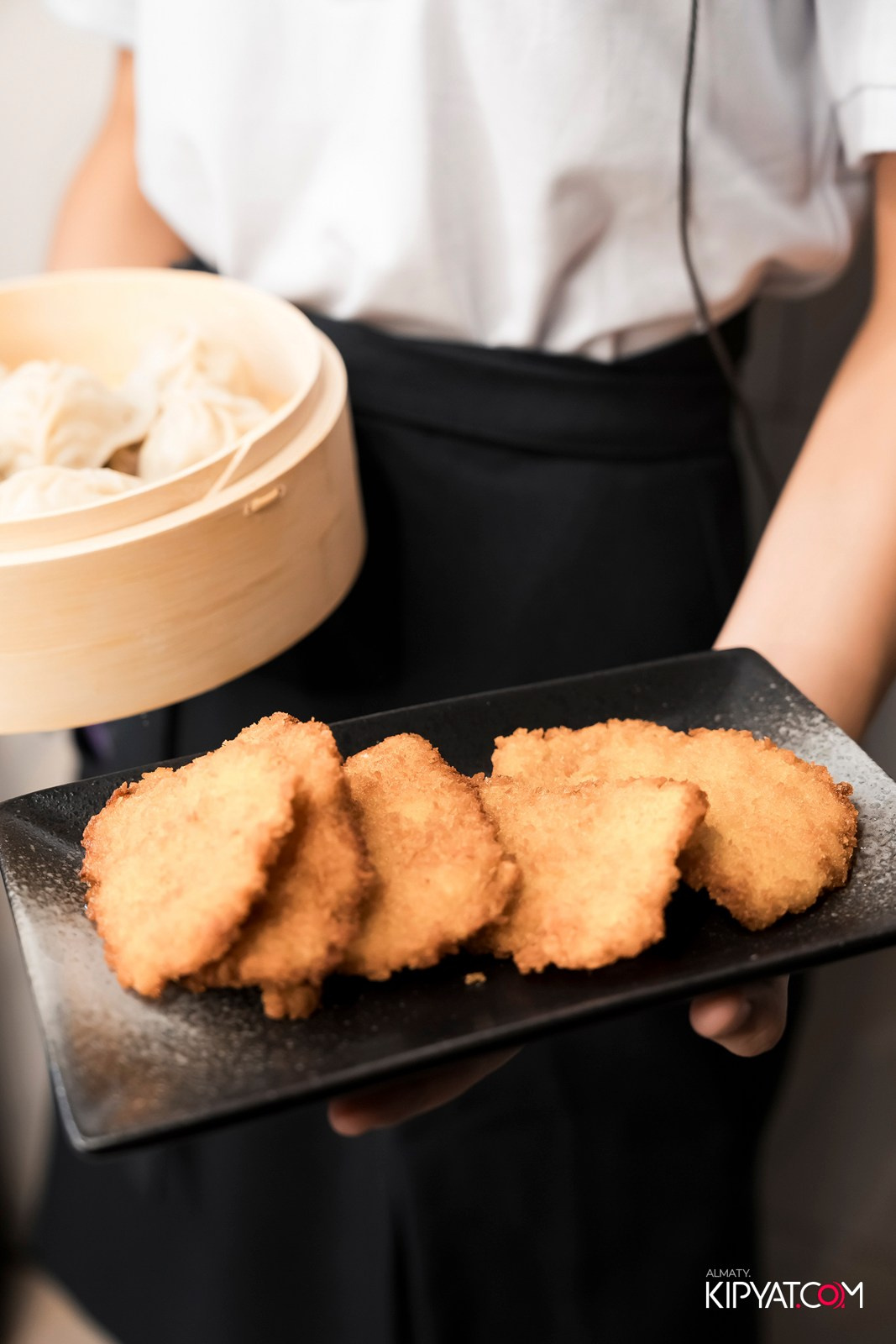 СЕМЕЙНЫЙ РЕСТОРАН BAZAAR. КИПЯТКОМ АЛМАТЫ!