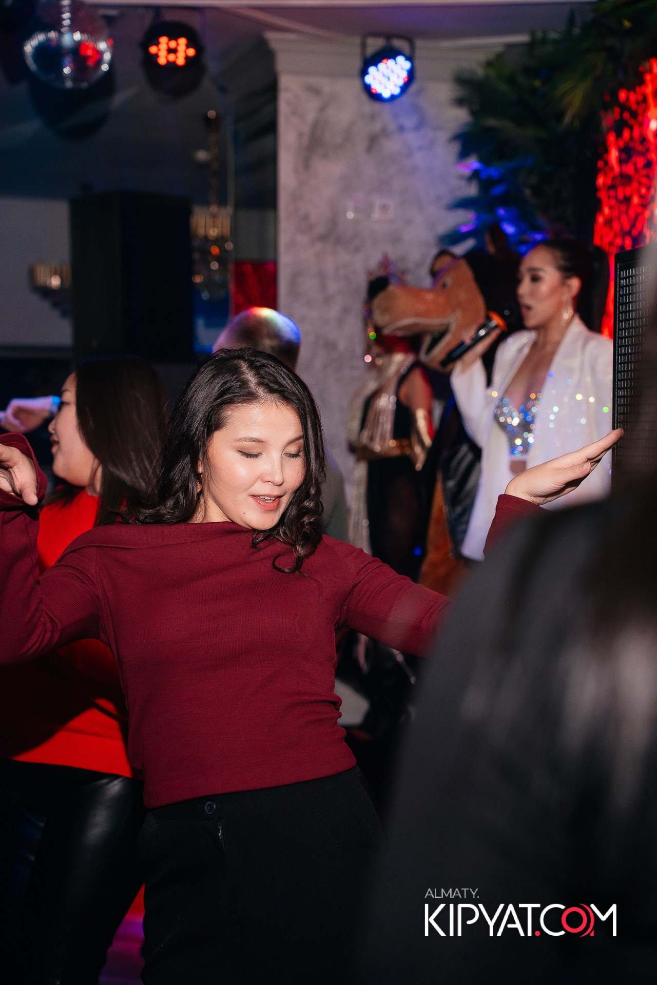 Ухо и Медведь на Курмангазы. КИПЯТКОМ АЛМАТЫ!