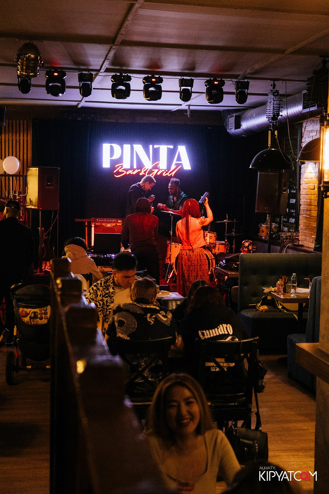 ПИНТА НА АУЭЗОВА. КИПЯТКОМ АЛМАТЫ!