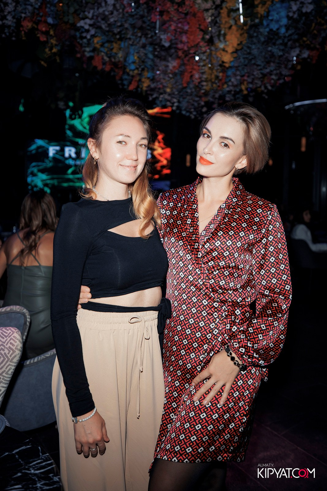 FRIENDS BAR & TERRACE. КИПЯТКОМ АЛМАТЫ!