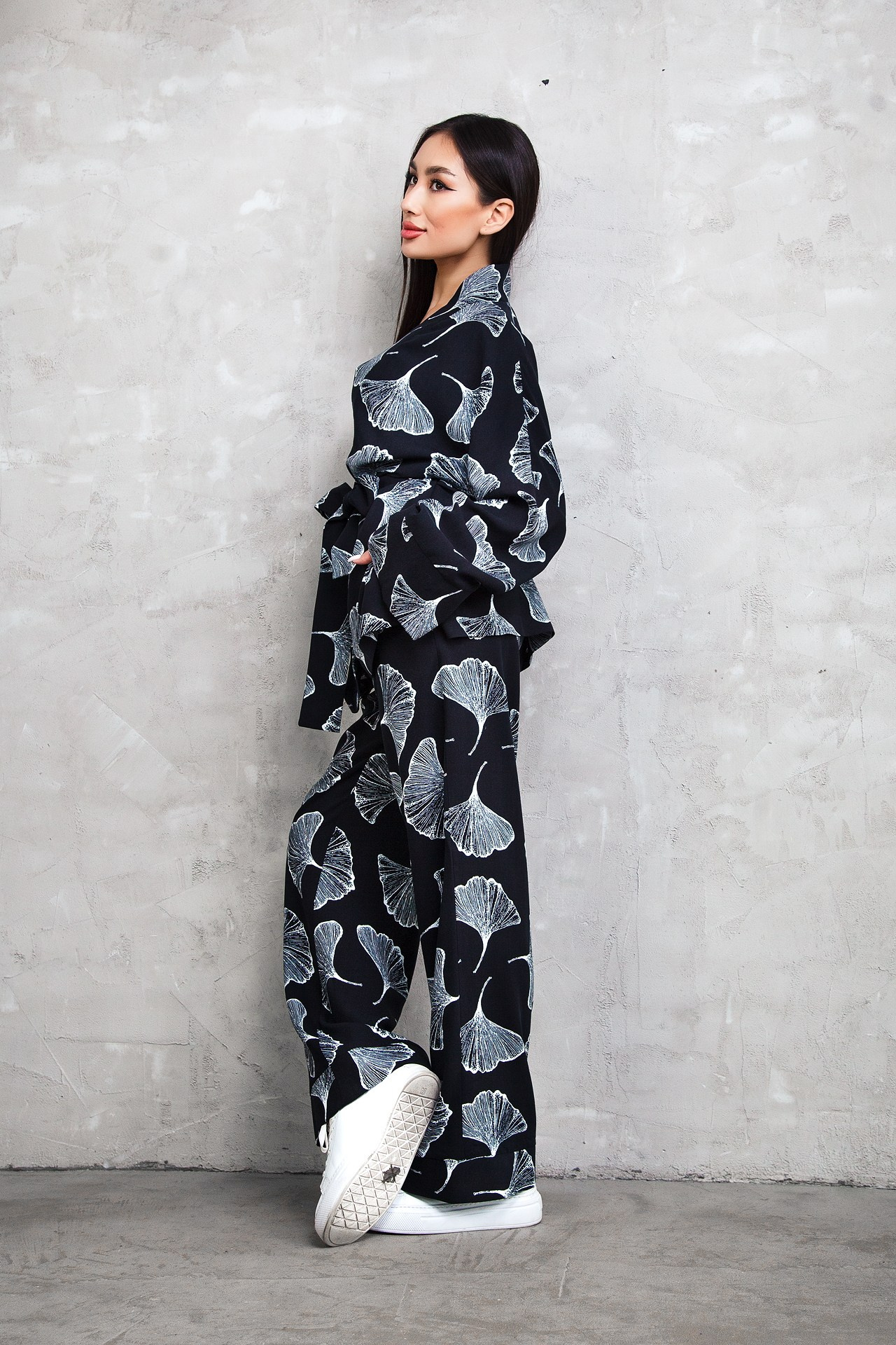 Реклама женской одежды. Натан Супервайзер по Продакшену