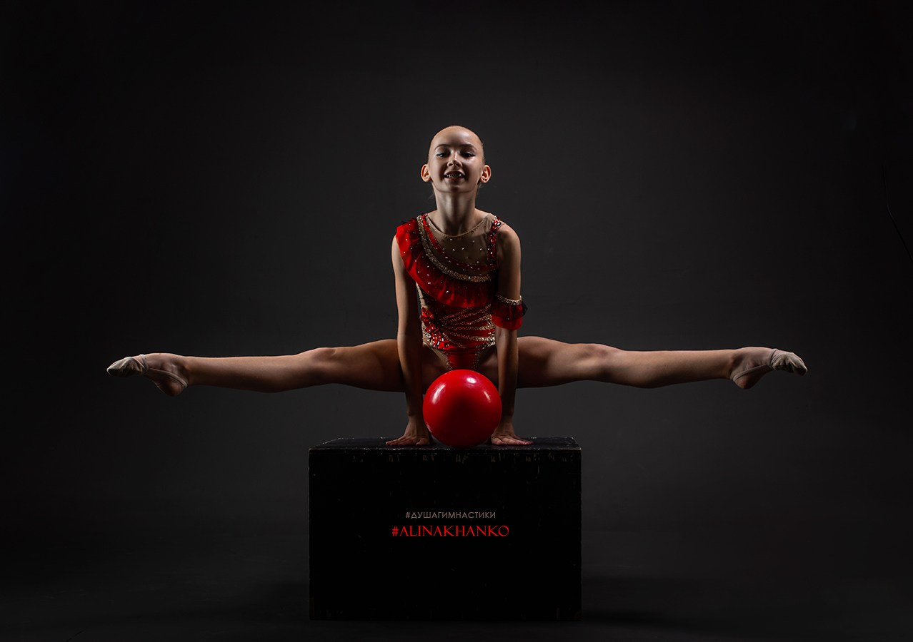 Фотосъёмка гимнасток на белой циклораме. Балетный фотограф Алина Ханько — Душа Балета