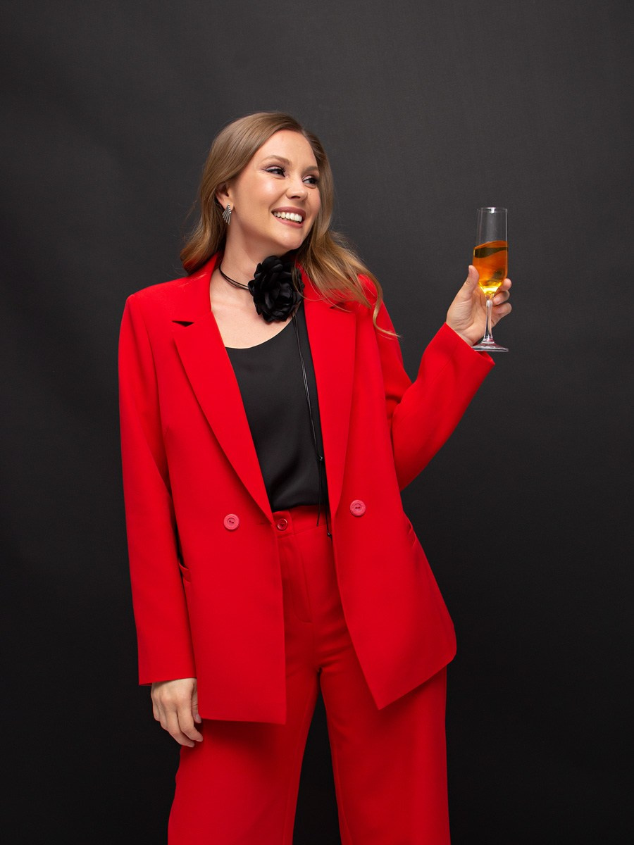 ЛИЗА +SIZE. Продающий контент для маркетплейсов и e-commerce «под ключ»