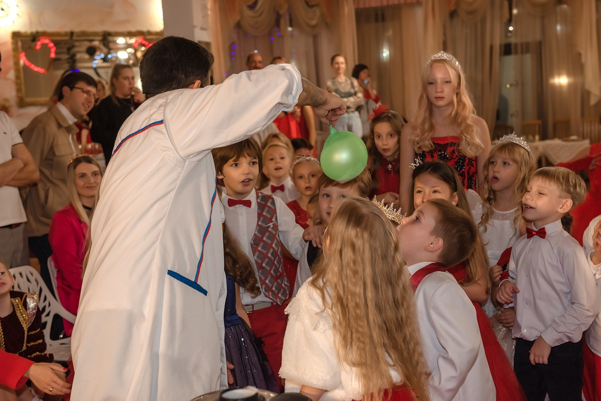 Выпускной в детской школе моделей HAPPYkids 2024. Семейный и коммерческий фотограф в Сочи Александр Бодунов