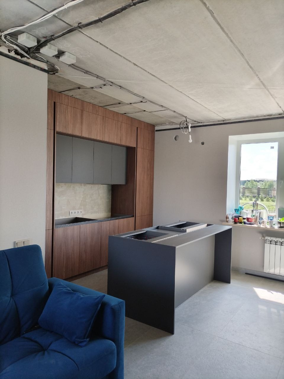 Фото с монтажа |Мебель на заказа: кухни, шкафы и т.д. в Томске. ГУДРУМ — Мебель на заказ в Томске | Кухни | Шкафы | Стулья и Столы