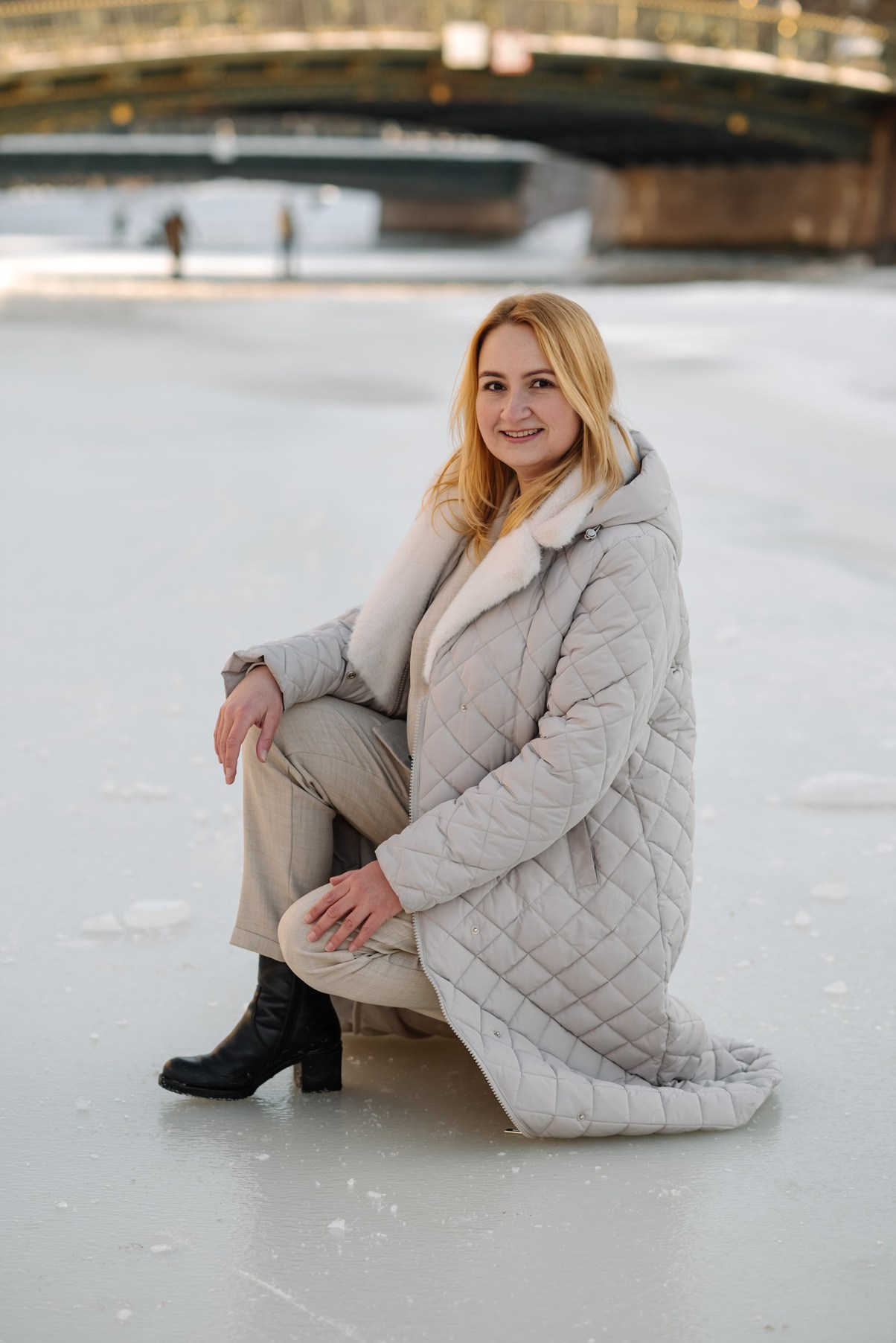 Прогулка с цветами по улицам и каналам. Свадебный и семейный фотограф в Санкт-Петербурге Елена Худякова