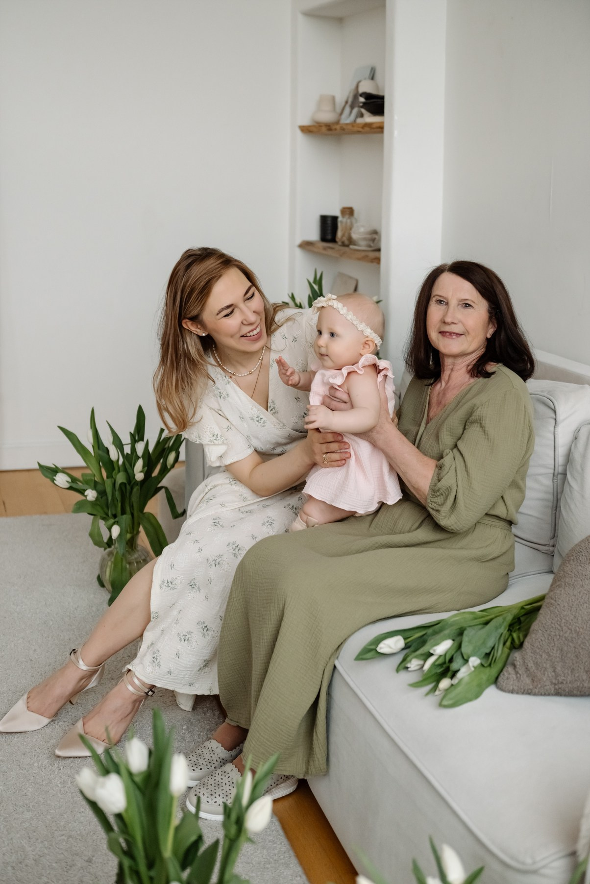 Семейная фотосессия с тюльпанами. Свадебный и семейный фотограф в Санкт-Петербурге Елена Худякова