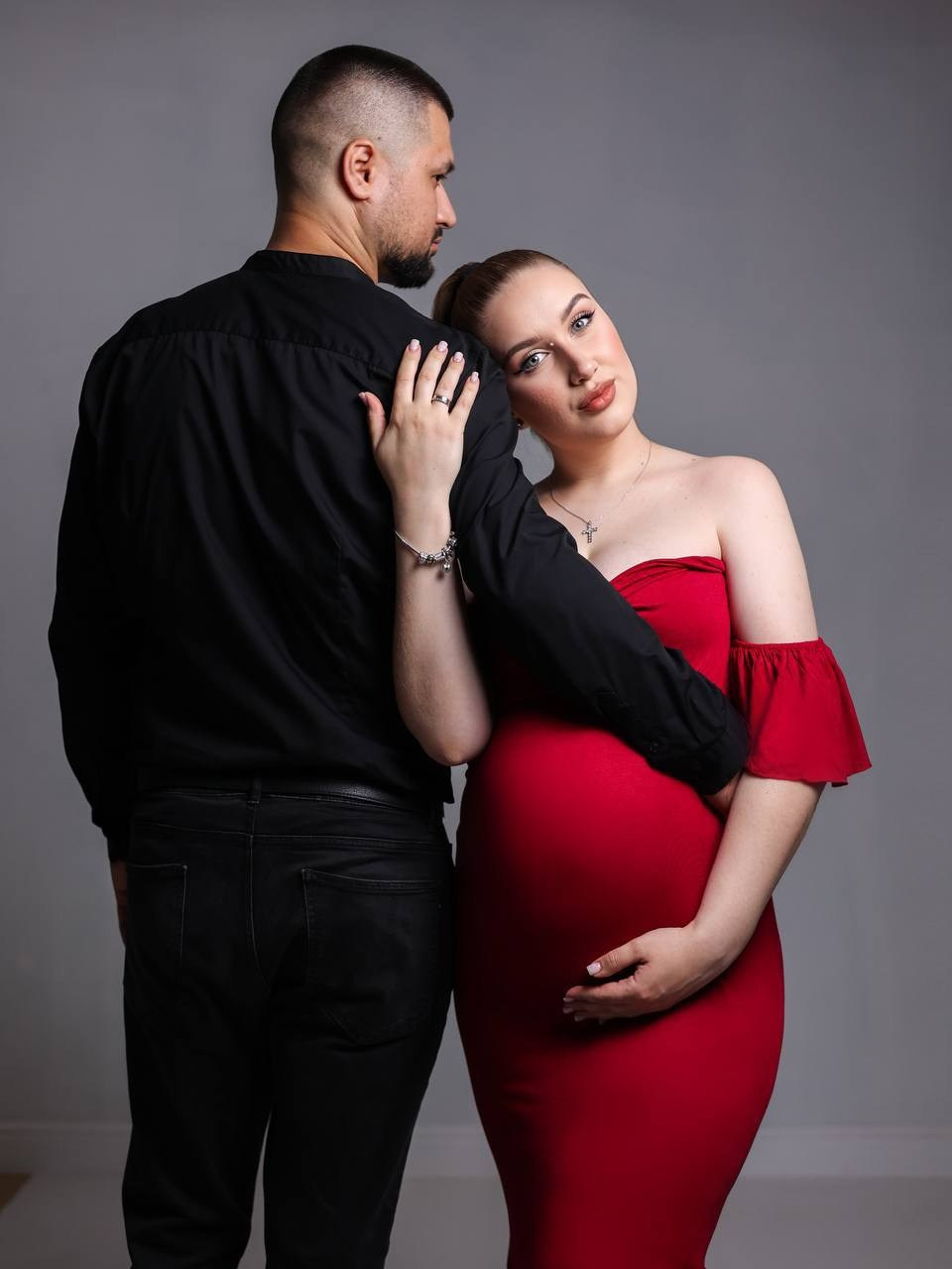 Фотосессия в красном стиле. Фотограф ANNA GEREIHAN