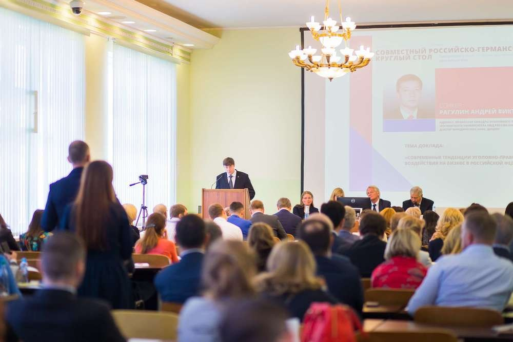 Репортажная фотосъемка для встреч с партнерами | Создайте визуальный контент для бизнеса