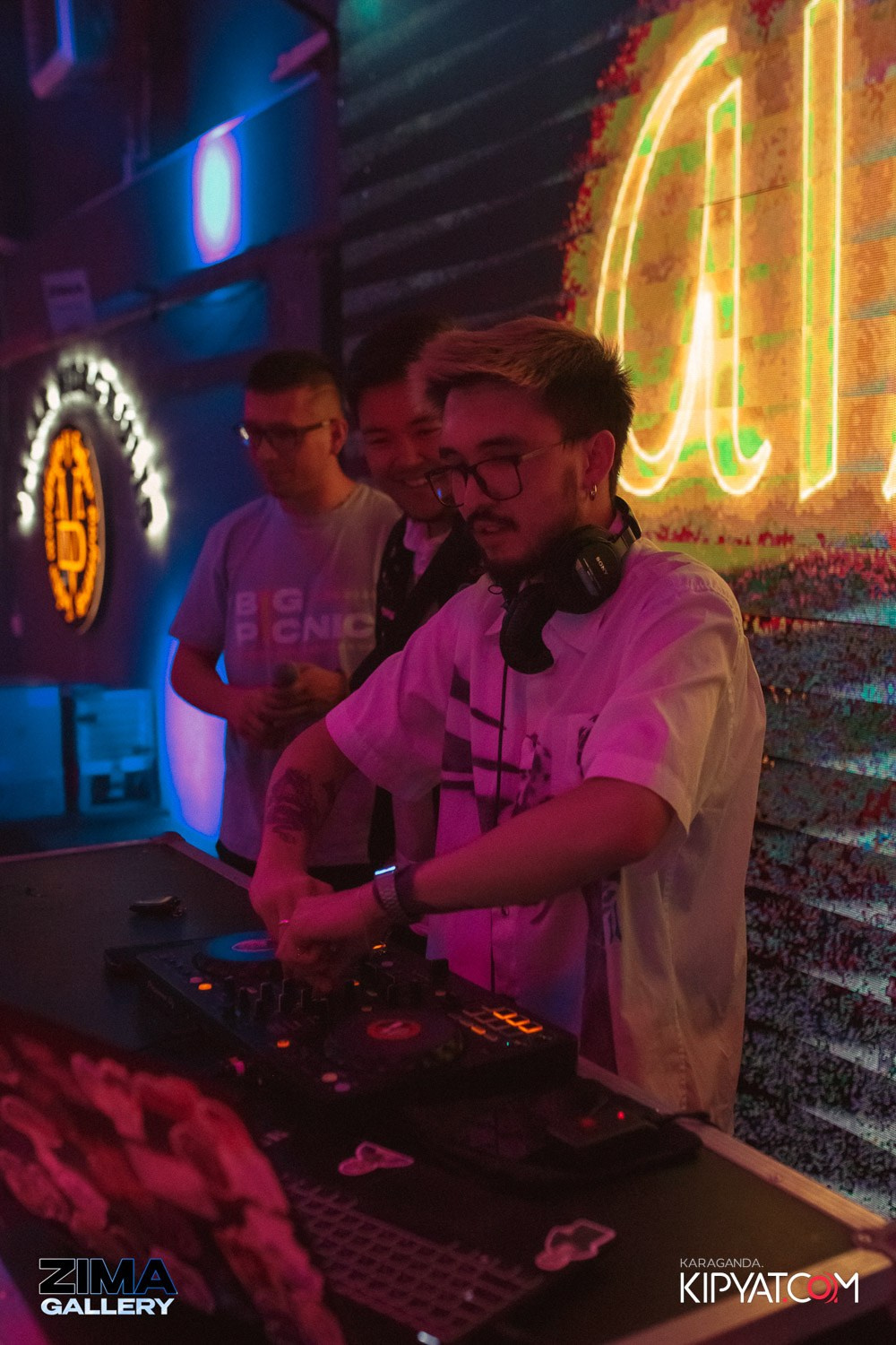 ZIMA. Галерея баров. Кипятком Караганда