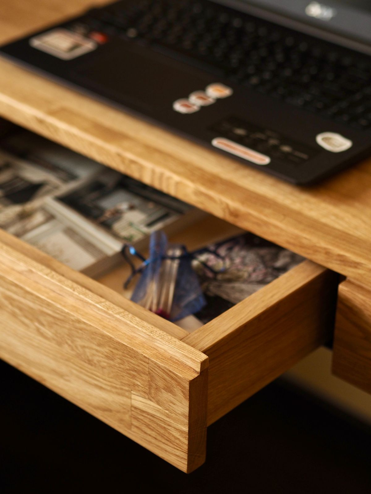 мебель из массива купить/ мебель из дуба / белорусская мебель купить в москве / корпусная мебель / мебель на заказ / мебель шпон дуб / дубовый письменный стол с ящиками для хранения