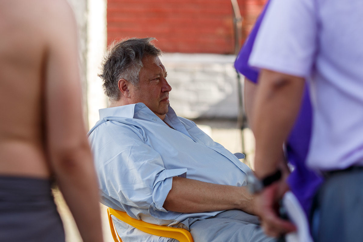 Бэкстейдж со съемок фильма "День выборов 2". Фотограф в Астрахани