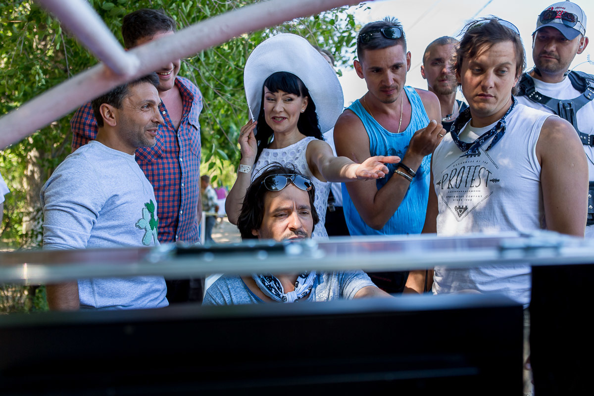 Бэкстейдж со съемок фильма "День выборов 2". Фотограф в Астрахани