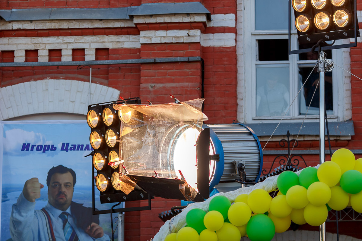 Бэкстейдж со съемок фильма "День выборов 2". Фотограф в Астрахани