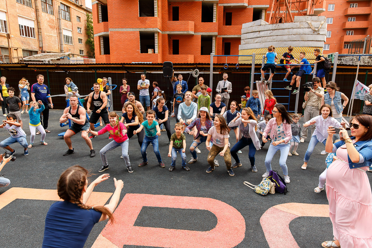 Открытие детской и спортивной площадок в ЖК "Прогресс". Фотограф в Астрахани