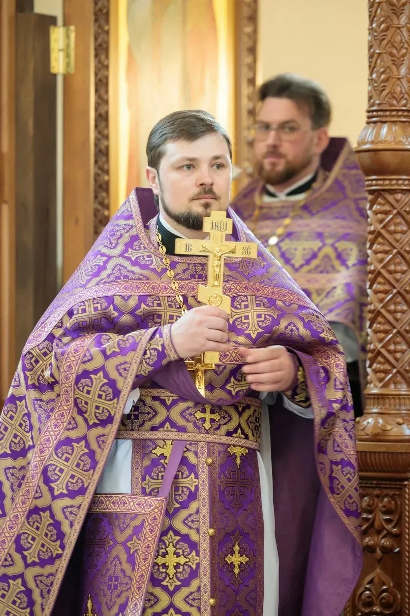 БЛАГОЧИННЫЙ СЕВЕРО-ЗАПАДНОГО ОКРУГА ПРИНЯЛ УЧАСТИЕ В АРХИЕРЕЙСКОМ БОГОСЛУЖЕНИМ В ХРАМЕ СВЯТИТЕЛЯ ТИХОНА ЗАДОНСКОГО. Саратовское Северо-Западное благочиние
