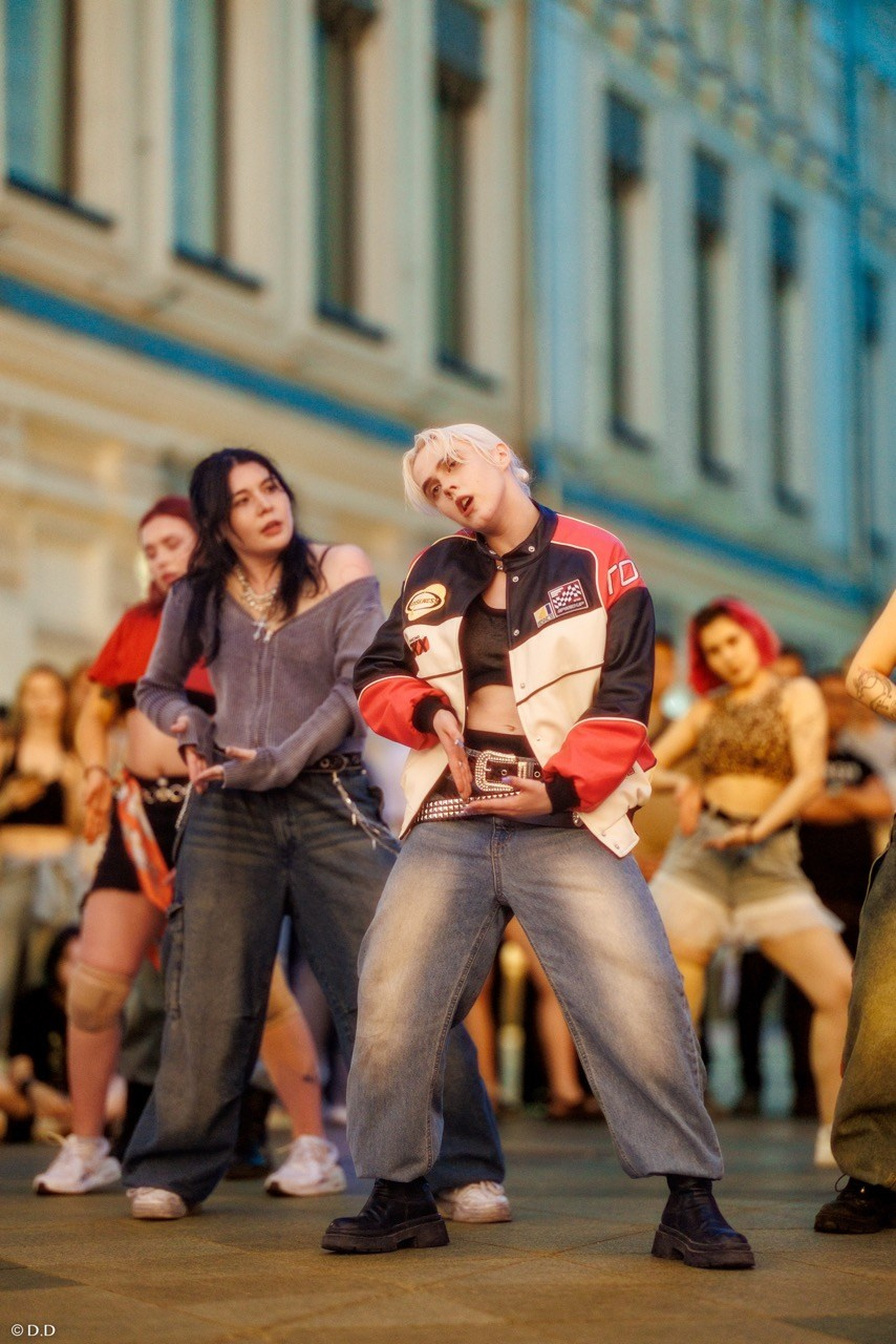 Cover dance in public'. Различные мероприятия и просто фотографии людей