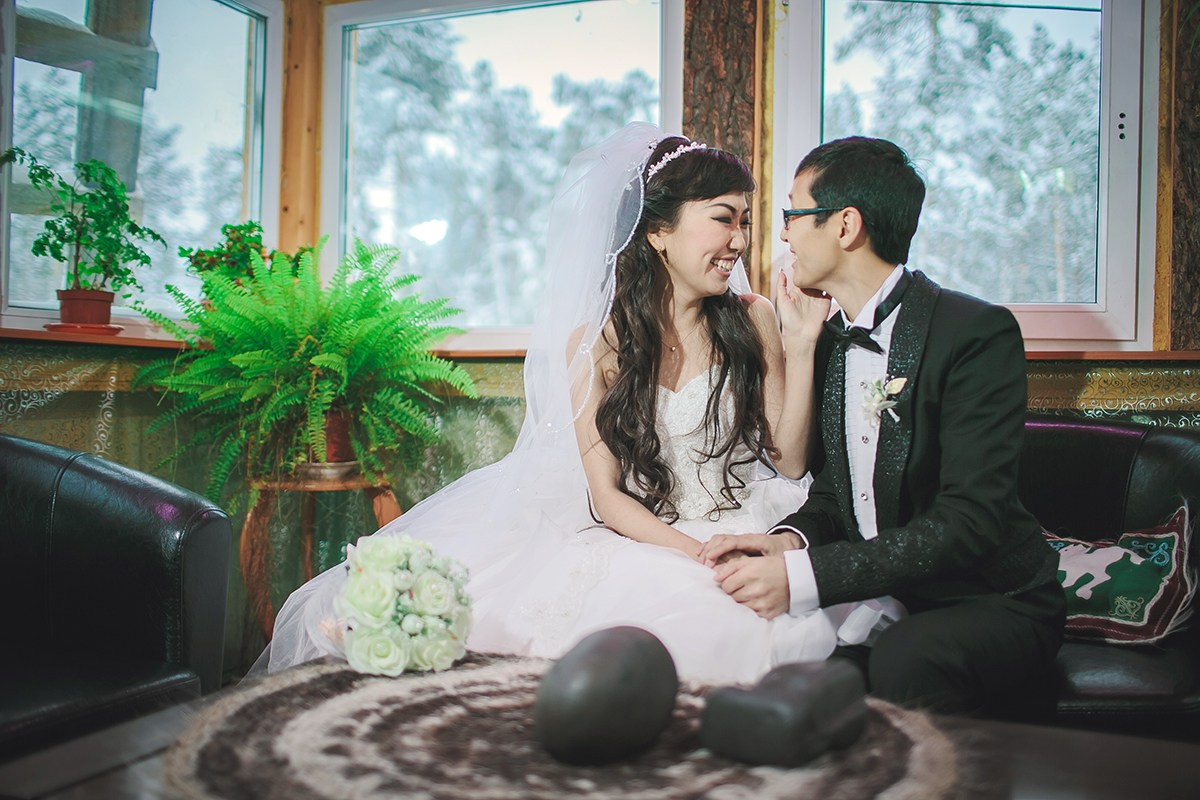 Зимнее свадебное фото. Фотограф Надежда Куин, Якутск