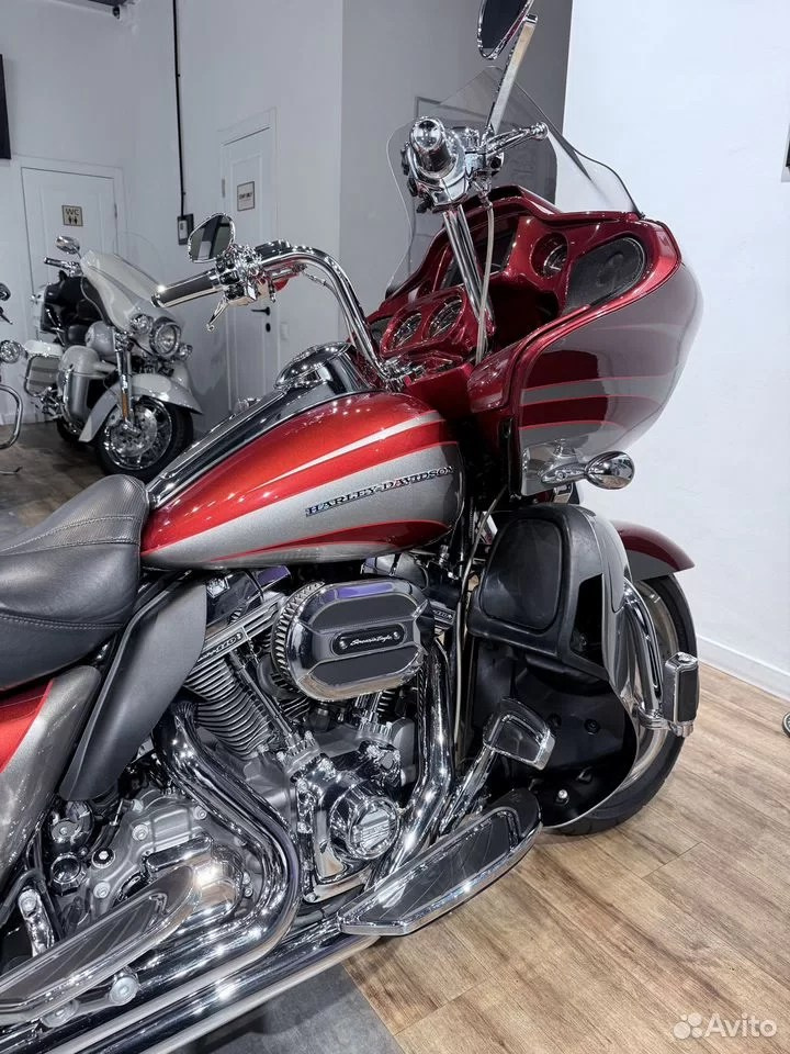 Купить Harley-Davidson CVO Road Glide (Ruby Red / Palladium Silver) (Touring) — подробнее на сайте. Hello Davidson, Москва. Только хорошие мотоциклы…