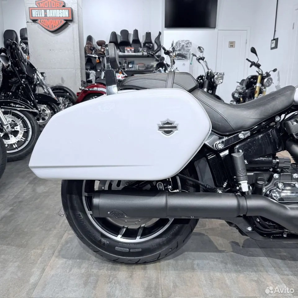 2021 Sport Glide АВS Сlub-Stylе Black&Whitе. Hello Davidson, Москва. Только хорошие мотоциклы…