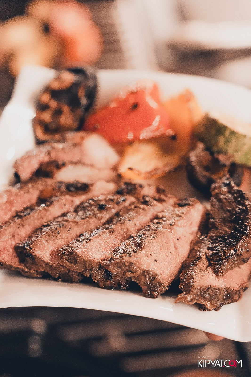 РЕСТОРАН ЛАРИСС ИВАННУ ХАЧУ. КИПЯТКОМ АЛМАТЫ!