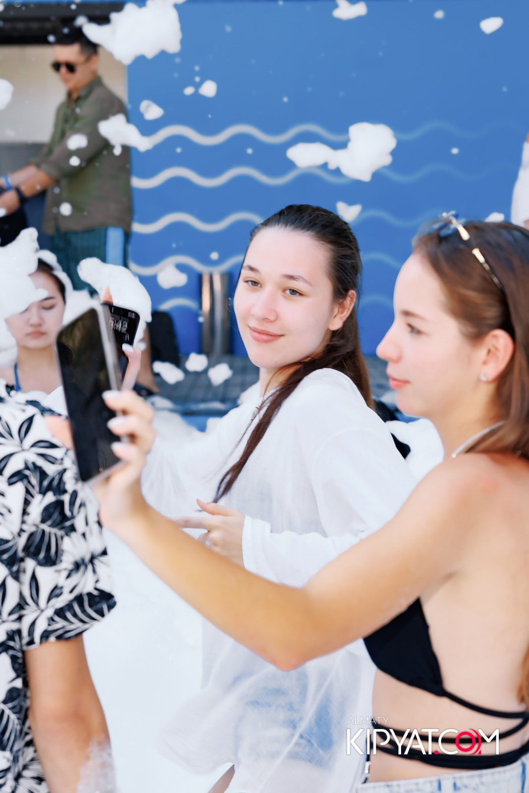 ПЕННАЯ ВЕЧЕРИНКА/ДЫМОВОЕ ШОУ/БАССЕЙН DELIGHT POOL. КИПЯТКОМ АЛМАТЫ!