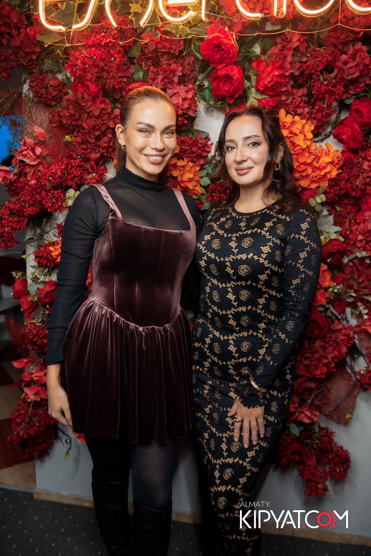 ДЕНЬ РОЖДЕНИЯ КАФЕ ЭСМИРАЛЬДА. КИПЯТКОМ АЛМАТЫ!