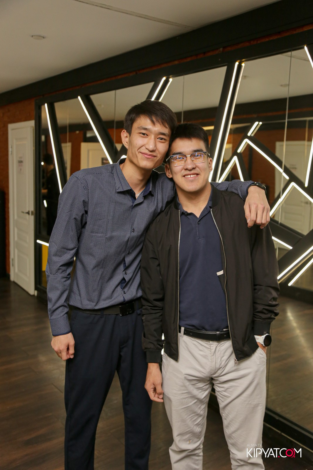 УХО И МЕДВЕДЬ НА САИНА. КИПЯТКОМ АЛМАТЫ!