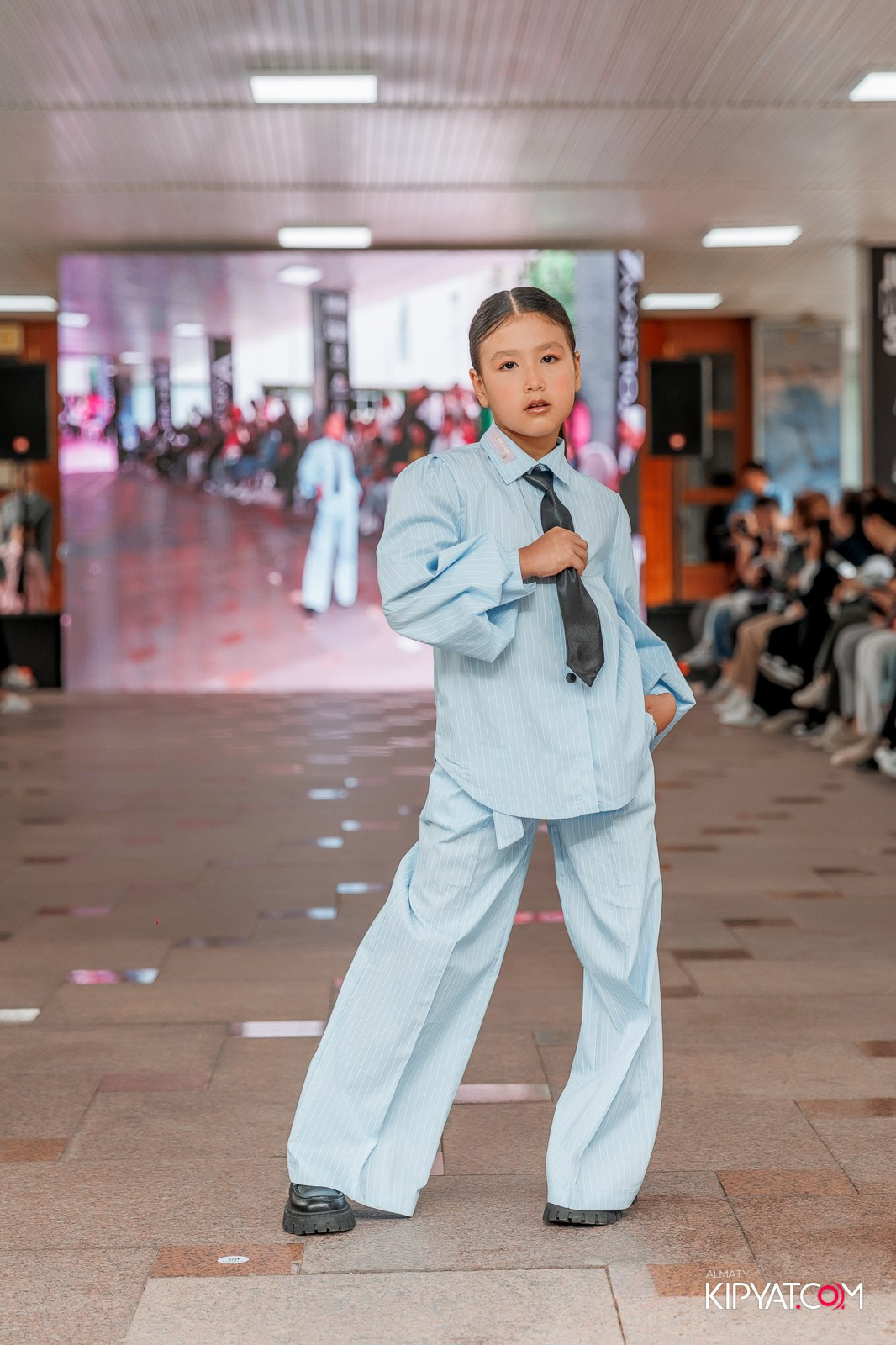 JUNIOR FASHION SHOW. КИПЯТКОМ АЛМАТЫ!