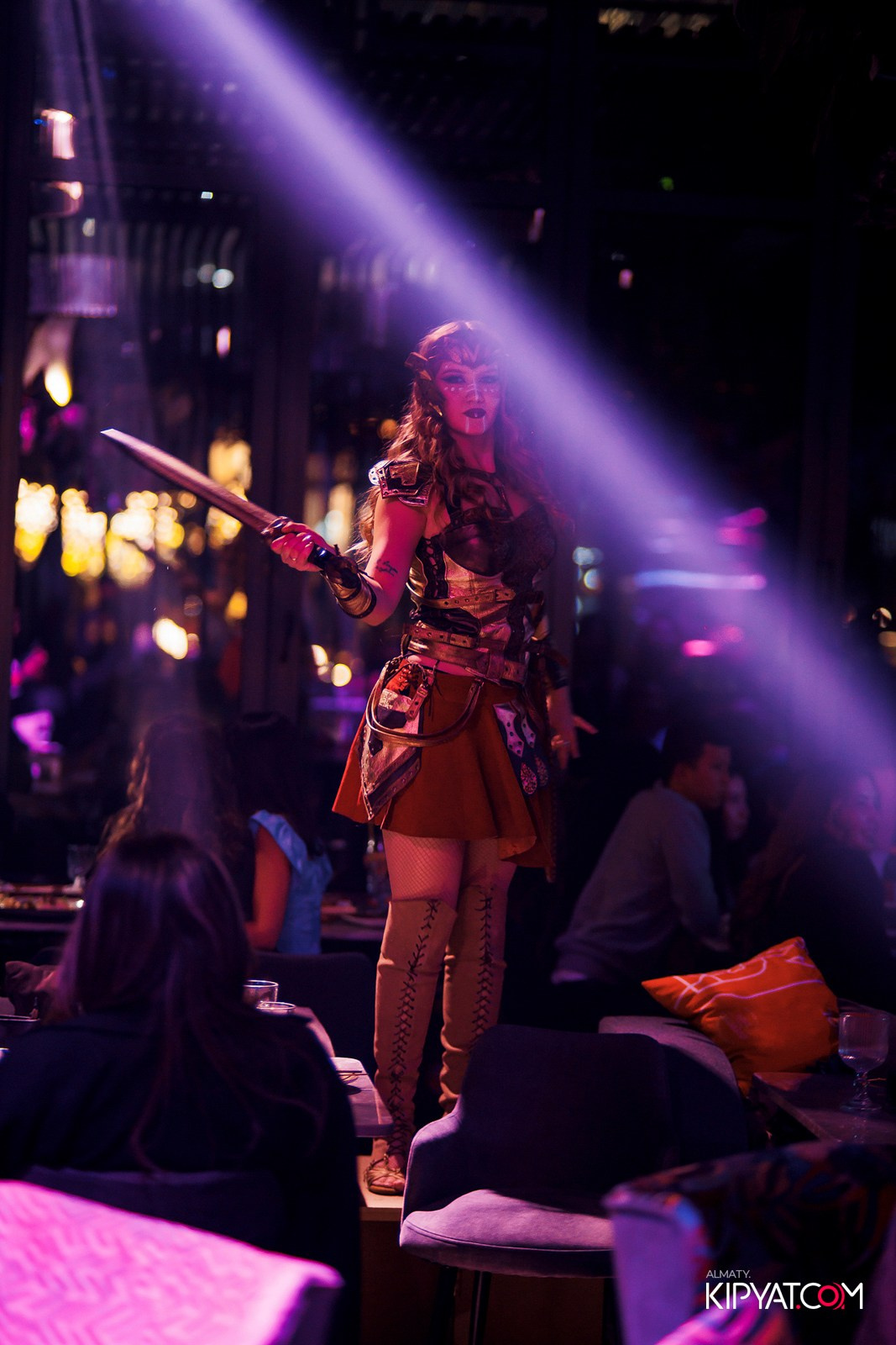 FRIENDS BAR & TERRACE. КИПЯТКОМ АЛМАТЫ!