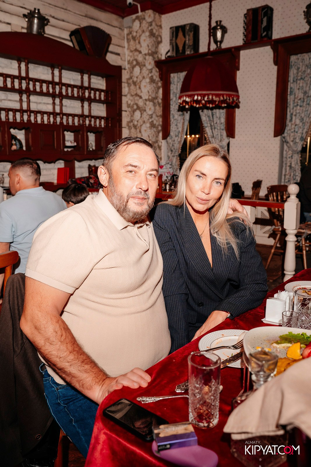 РЕСТОРАН МАРЬИНА РОЩA. КИПЯТКОМ АЛМАТЫ!