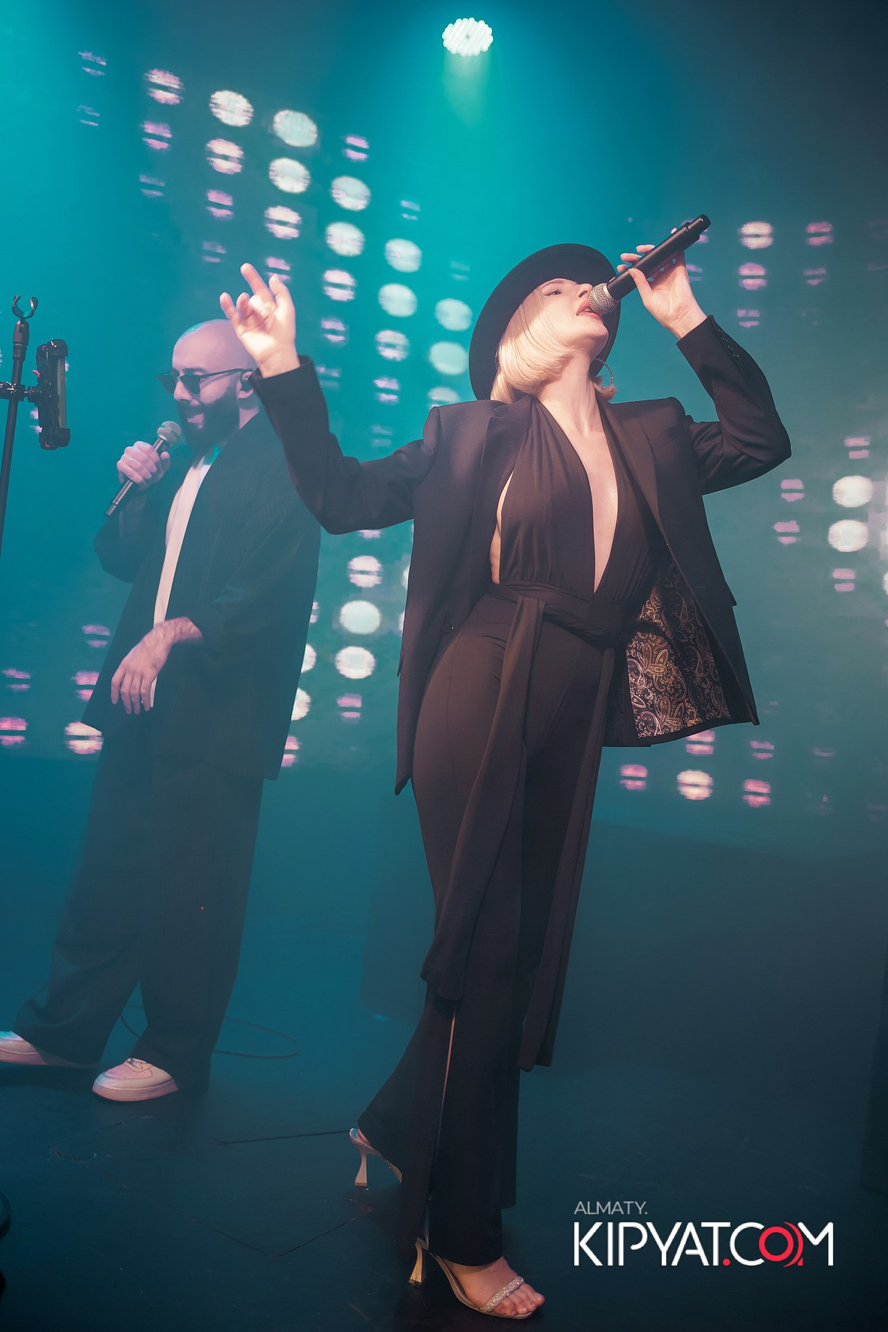 QUEST PISTOLS В РЕСТОРАНЕ NINO. КИПЯТКОМ АЛМАТЫ!