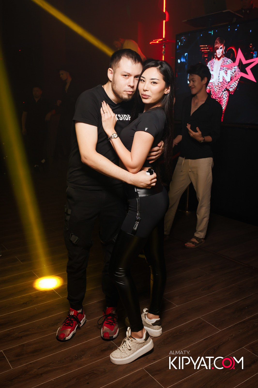 НОЧНОЙ КЛУБ ICON. КИПЯТКОМ АЛМАТЫ!