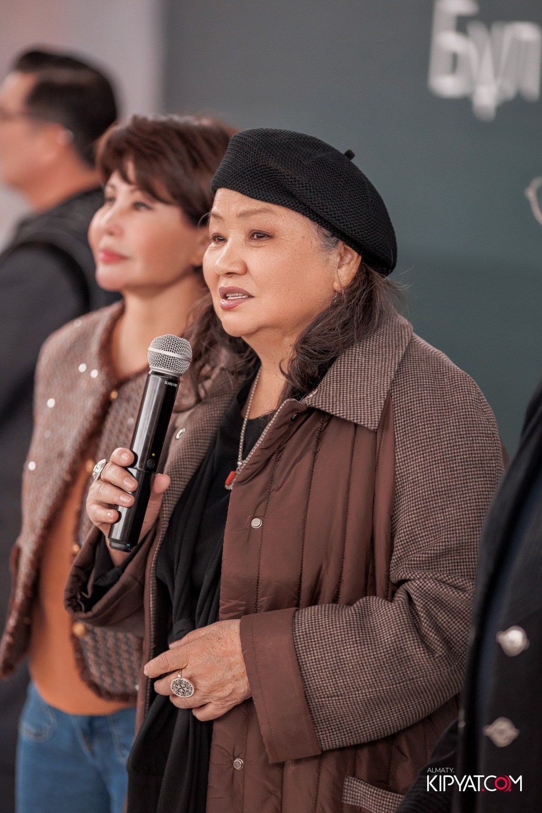 FASHION ПОКАЗ, КАЗАХСКОЙ НАЦИОНАЛЬНОЙ ОДЕЖДЫ. КИПЯТКОМ АЛМАТЫ!