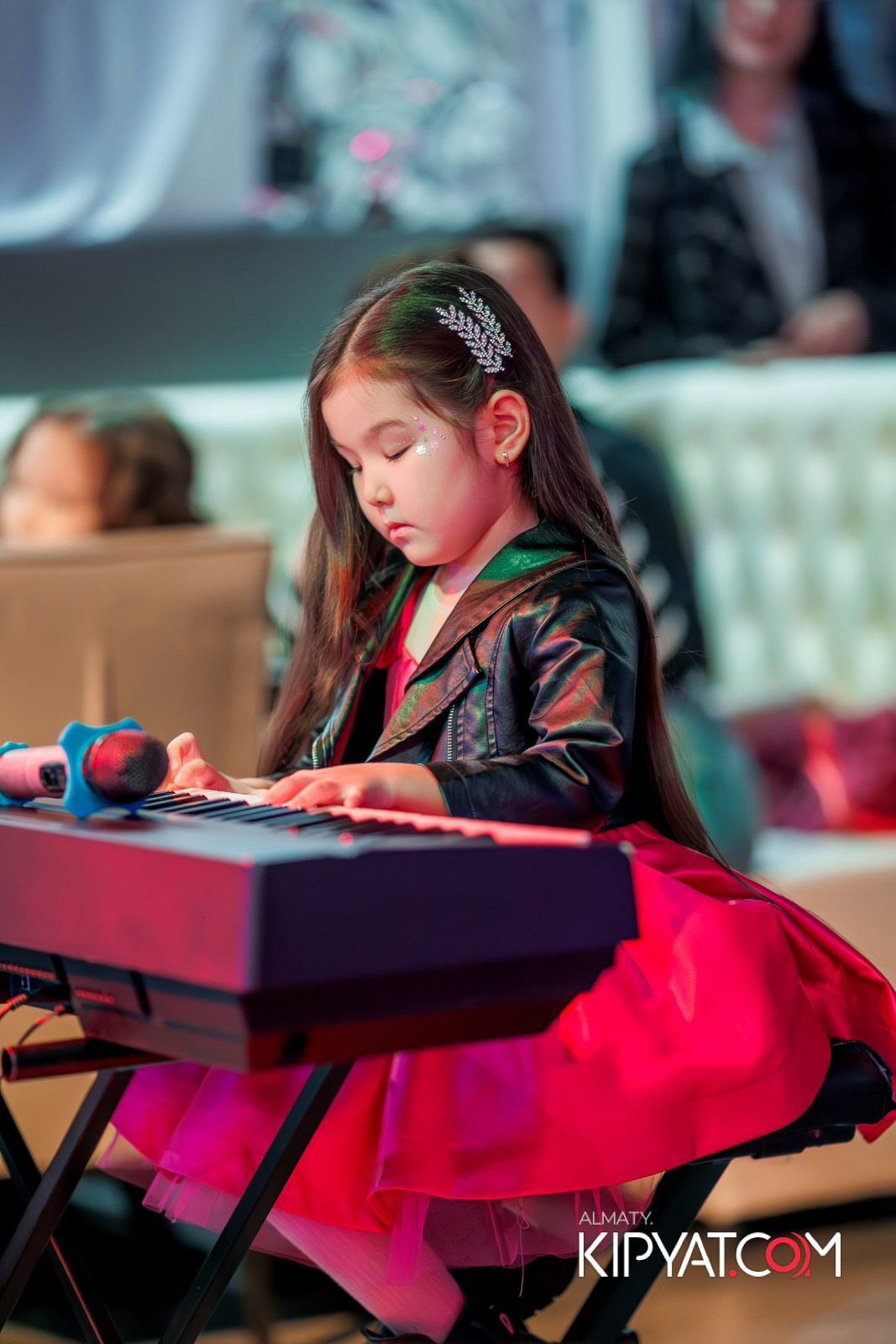 НОВОГОДНИЙ ОТЧЕТНЫЙ КОНЦЕРТ МУЗЫКАЛЬНОЙ ШКОЛЫ «SOULWAY». КИПЯТКОМ АЛМАТЫ!