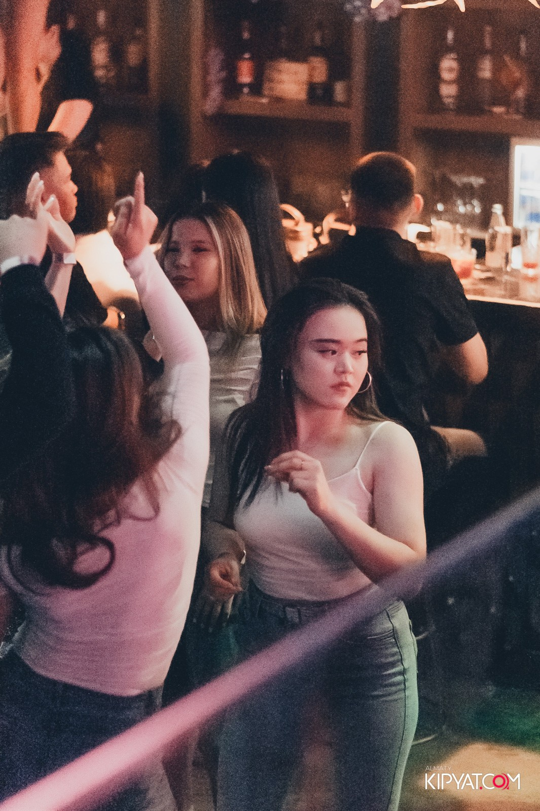 UYAT EMES BAR. КИПЯТКОМ АЛМАТЫ!