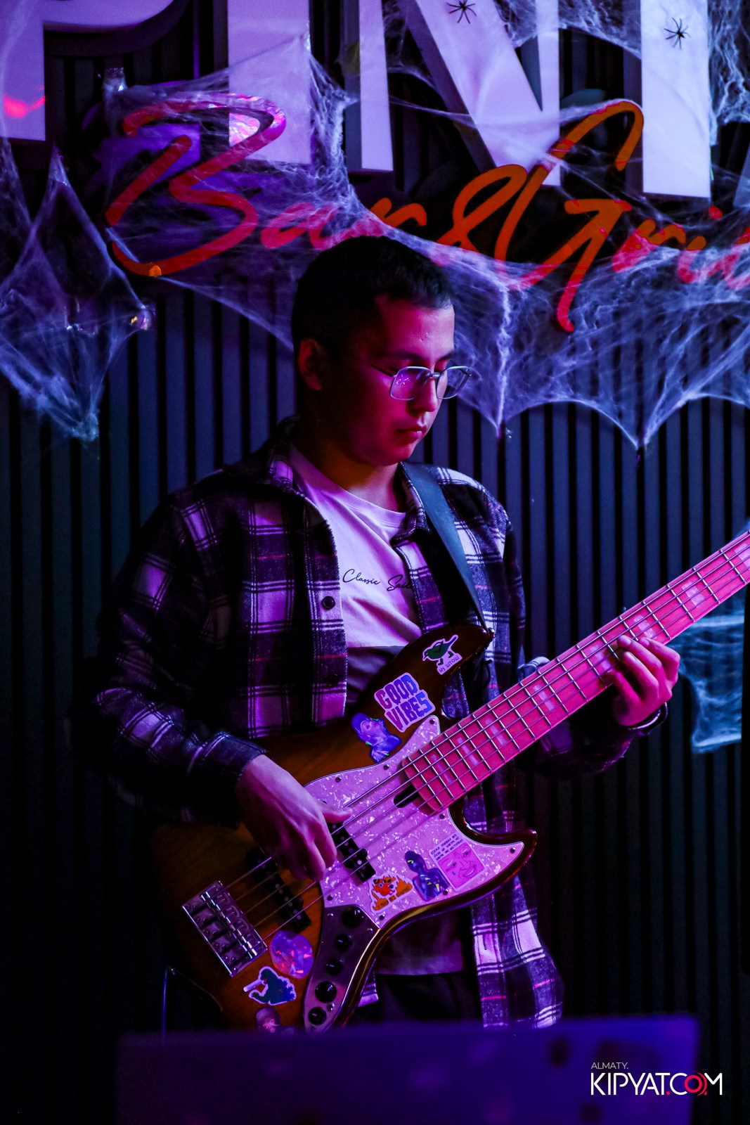 HALLOWEEN — ПИНТА НА ГОГОЛЯ. КИПЯТКОМ АЛМАТЫ!