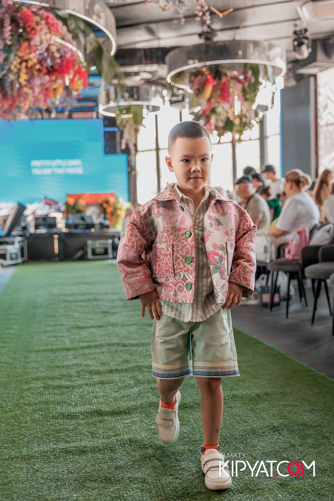 PROM KIDS FASHION SHOW. КИПЯТКОМ АЛМАТЫ!