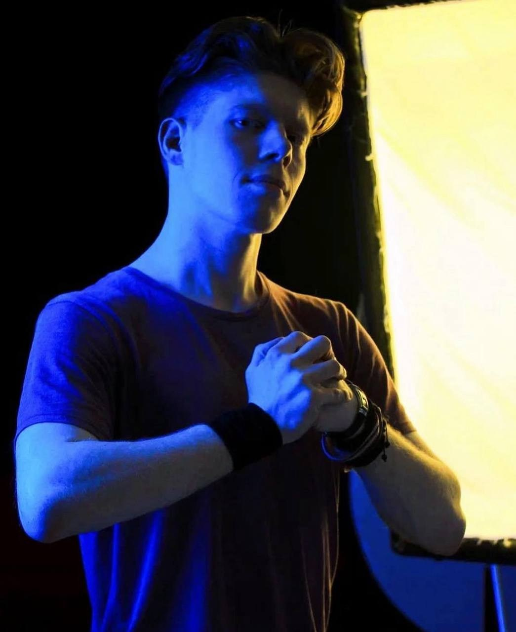 Бокс. Костюмер, художник кино и телевидения в спб