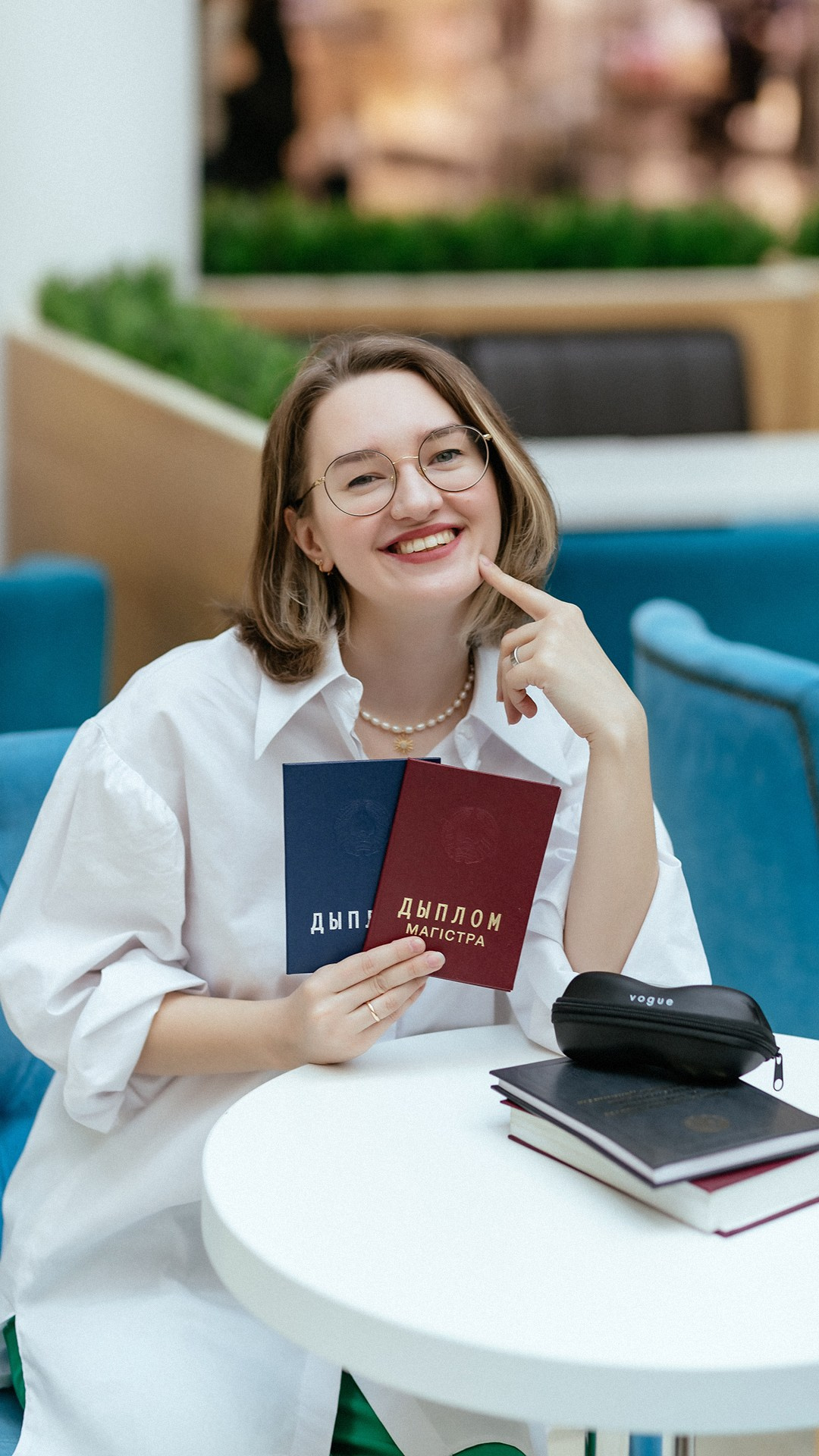 Портретная фотосессия для контента в кафе. Семейный фотограф в Минске Приболовец Светлана