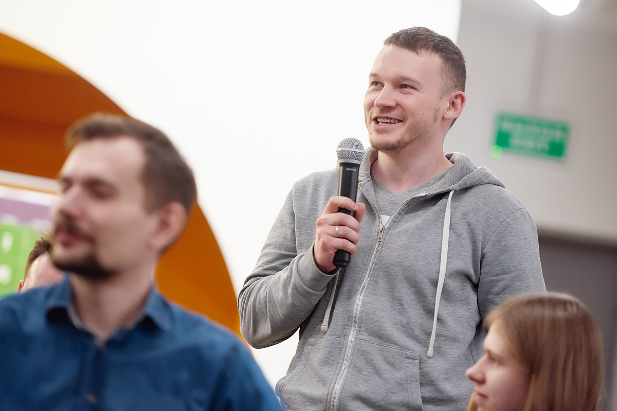 Нейромонах Феофан в Avito. Репортажный фотограф в Москве Вадим Францев