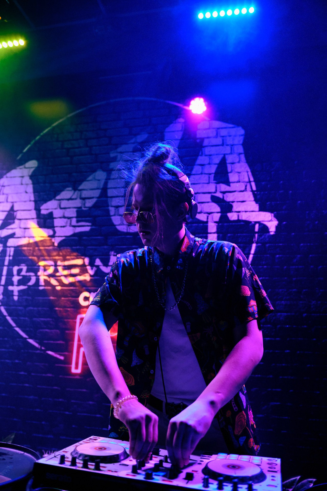 DnB. Антон Ив